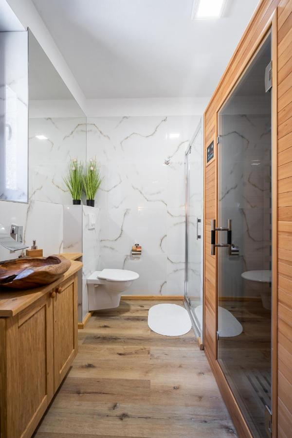 Apartments Srdiecko - Sauna In Smaller Apt - Highest In Central Europe - Fireplace - In The Forest Tale Exterior photo